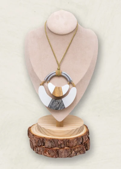 Modish Necklace